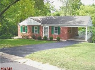 43 Chestnut Hill Ln, Saint Louis, MO