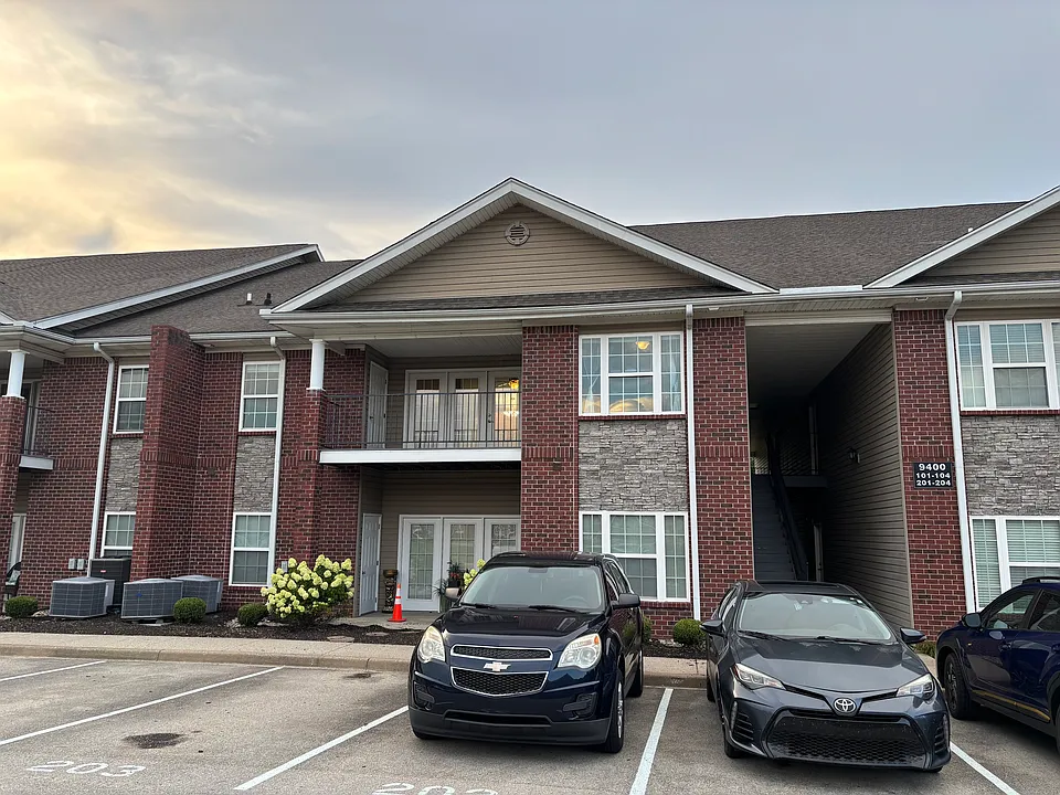 9400 Clubview Dr #201