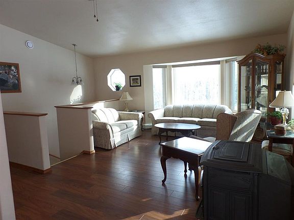 4th image of 711 Suncrest Dr