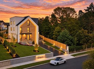 65 Commonwealth Ave, Chestnut Hill, MA 02467