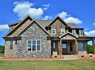 105 Monreve Dr, Boiling Springs, SC 29316