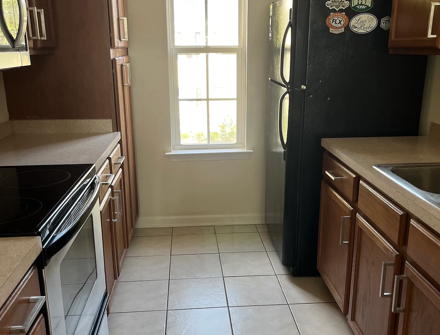 3 bed, $2,200 — Photo 1