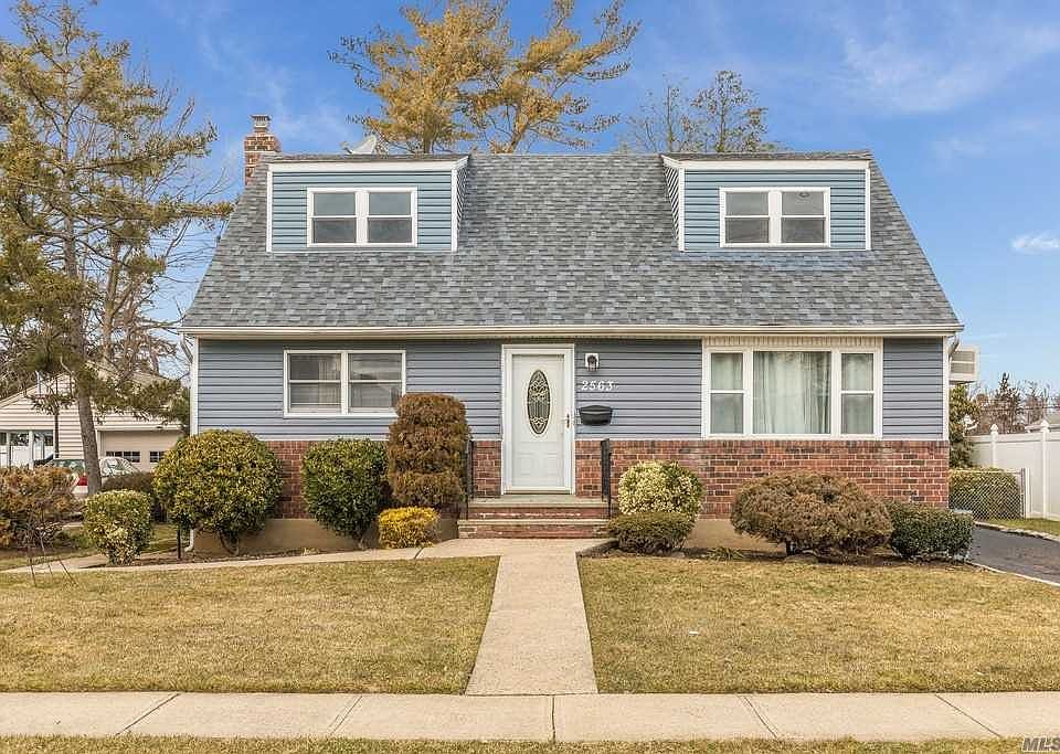 1st image of 2563 Inglewood St