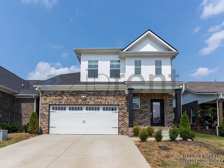 203 Hudson Dr — Photo 1