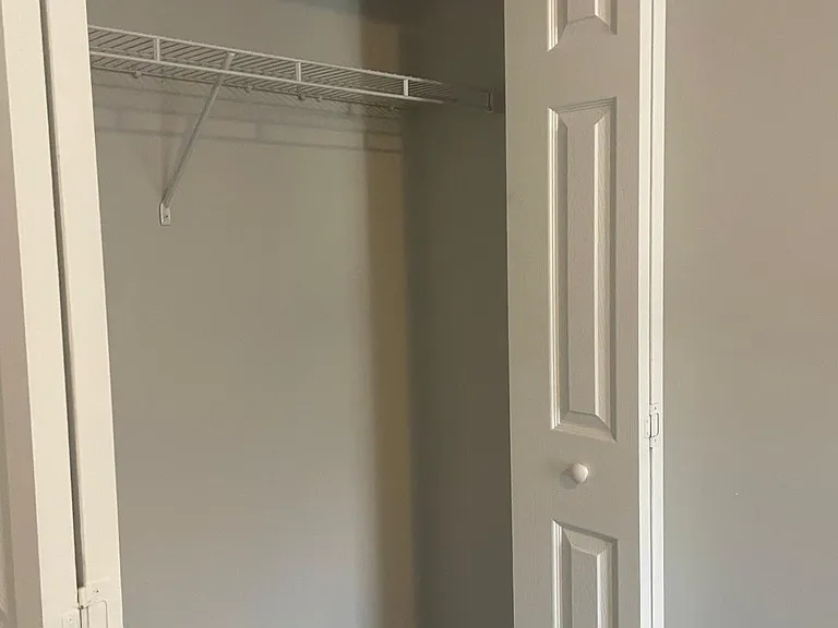 2722 Sutherland Dr — Photo 18