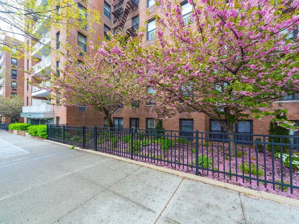 4850 37th St, Long Island City, NY