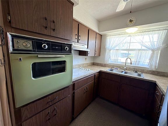 4th image of 6135 E Oneida St