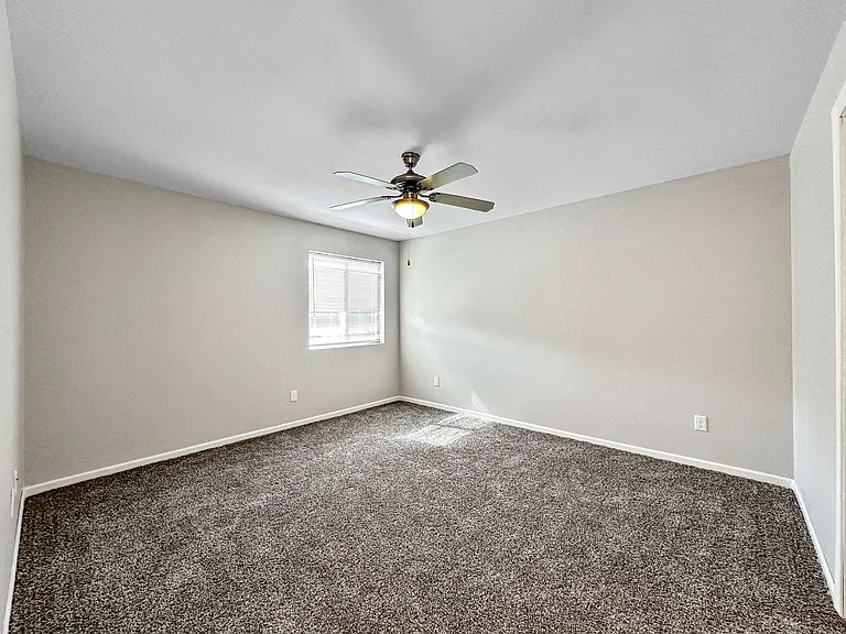 Capitol Grove Apartments — Photo 37