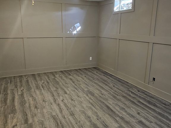 4th image of 2730 W 66th St #Basement