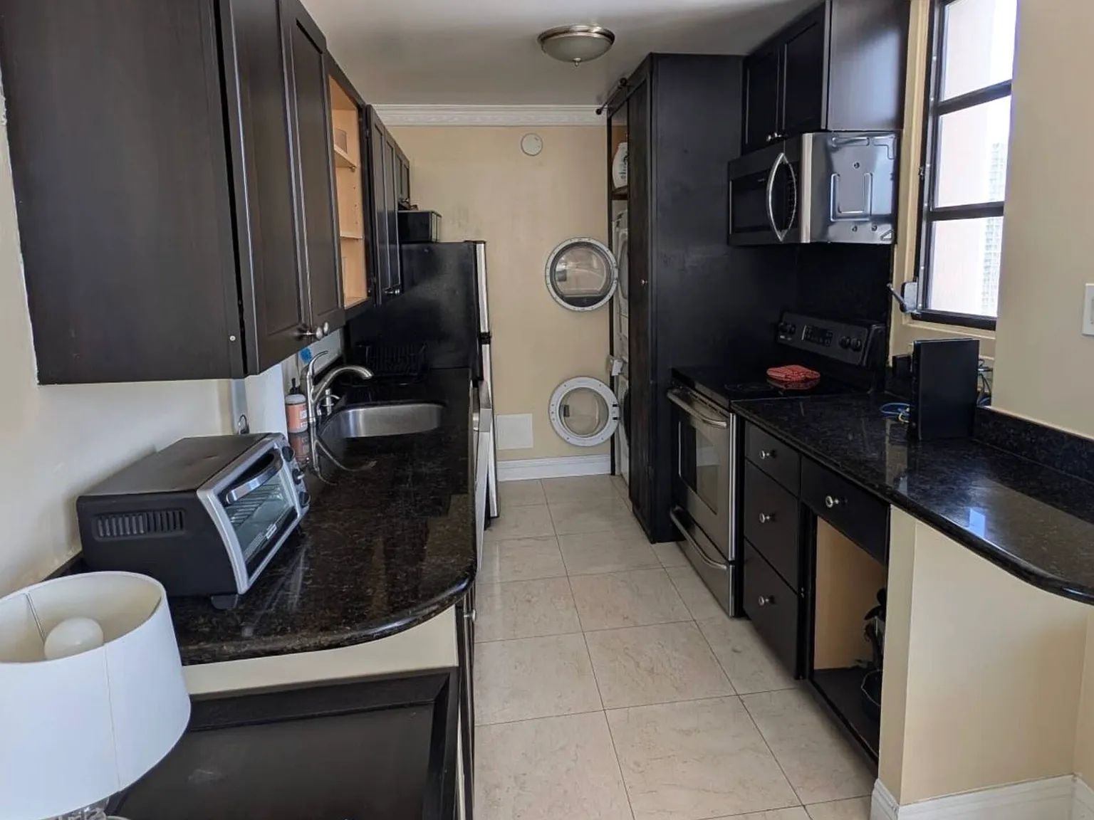 1 bed, 585 sqft, $3,500 — Photo 4