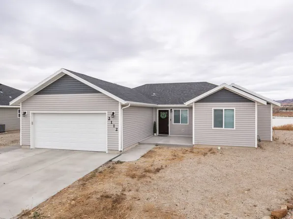 2112 Village Green Cir, Elko, NV 89801