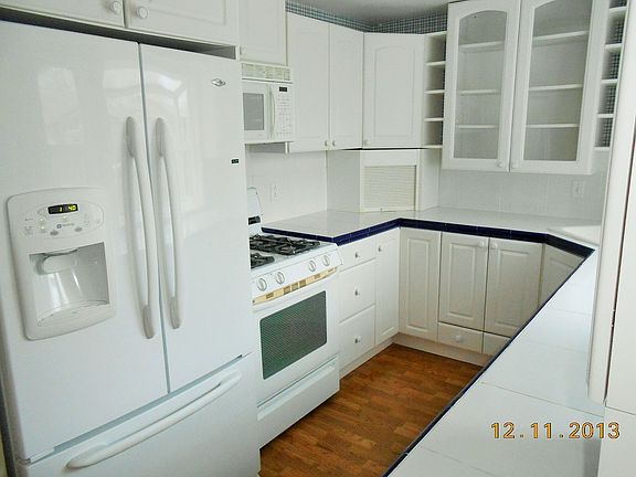 5th image of 940 164th Pl NE