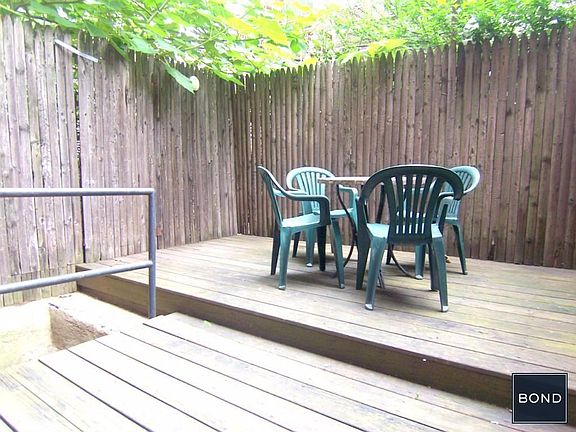 2nd image of 305 E 76th St APT 1D
