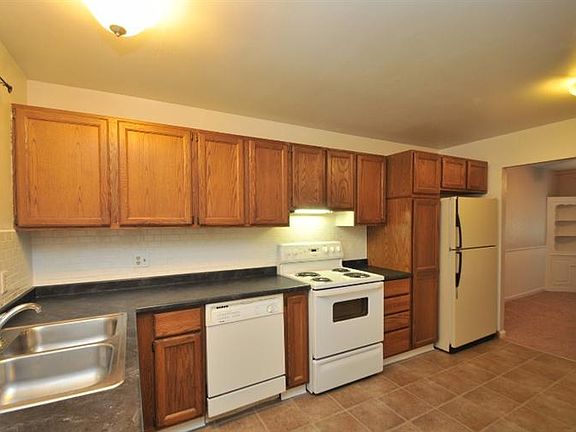 5th image of 663 Cranford Dr