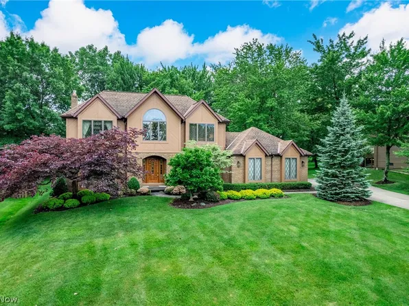 6683 Tudor Cir, North Royalton, OH 44133