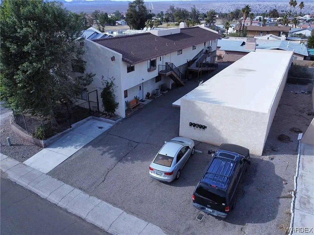 2578 Country Club Dr — Photo 2