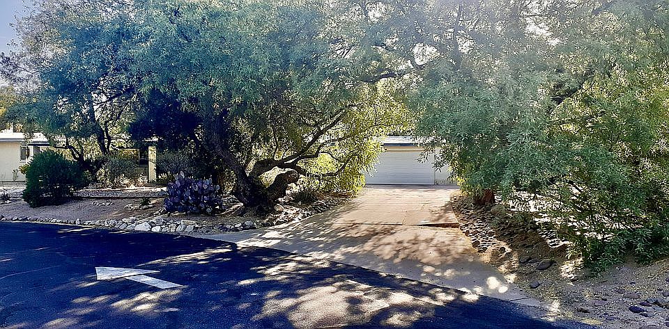 1st image of 3240 N Riverbend Cir E #11