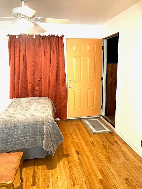1 bed, 150 sqft, $720 — Photo 4