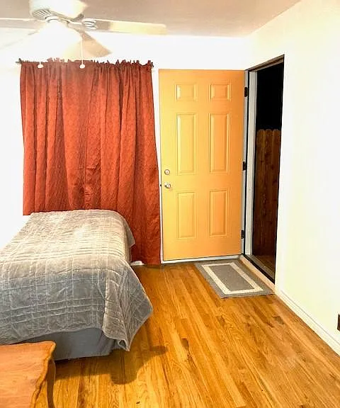 1423 Michial St #UNT — Photo 4