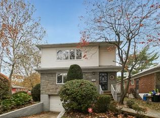 7024 170th St, Fresh Meadows, NY 11365