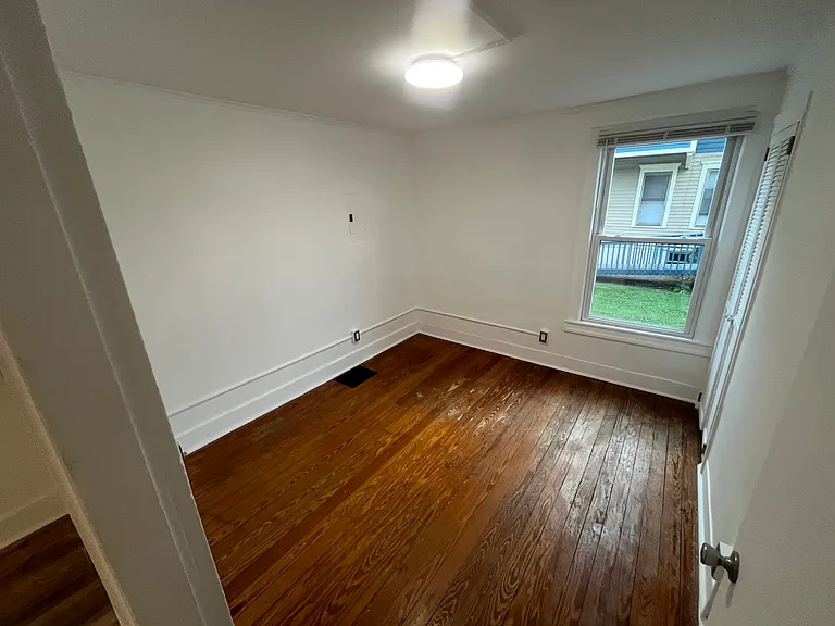 522 W Seneca St #1 — Photo 23