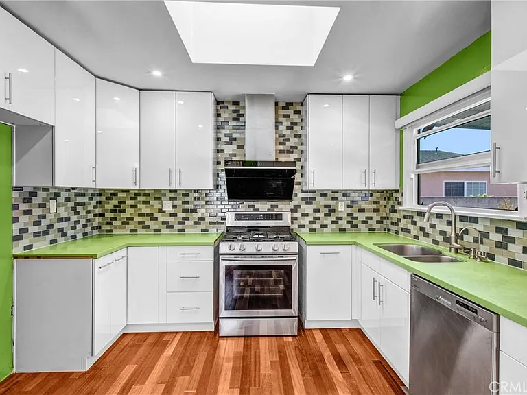 3663 Delta Ave — Photo 10