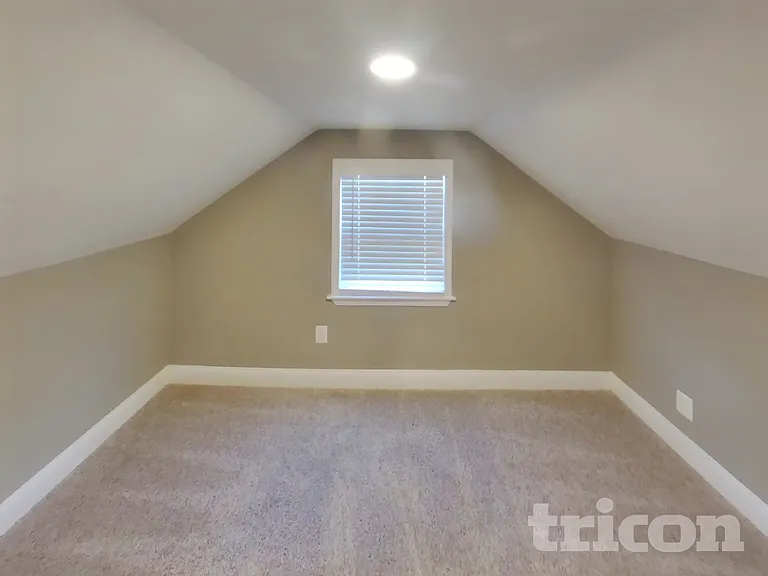 3017 Lavender Ave — Photo 5