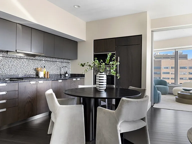 110 Stuart St #18H — Photo 5