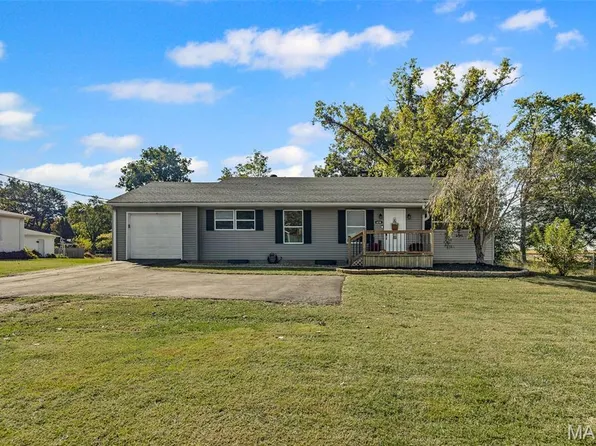 636 W Division St, Marine, IL 62061