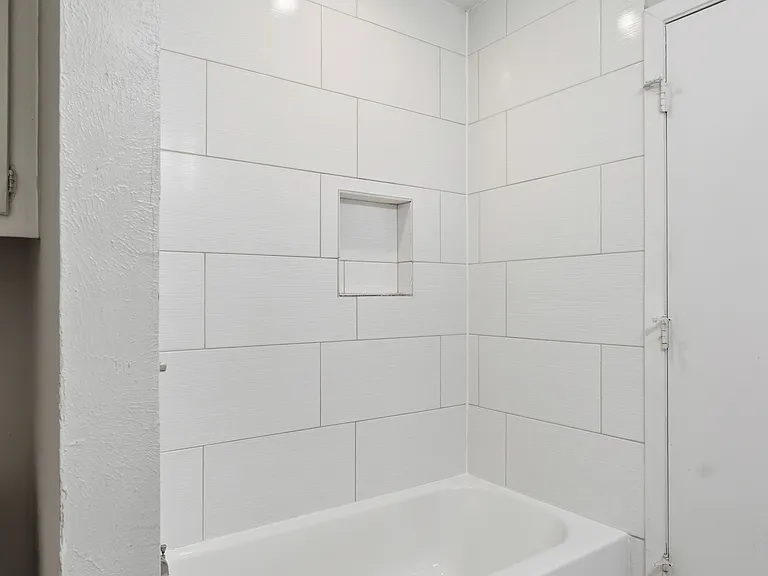 2607 Clearview Cir — Photo 17