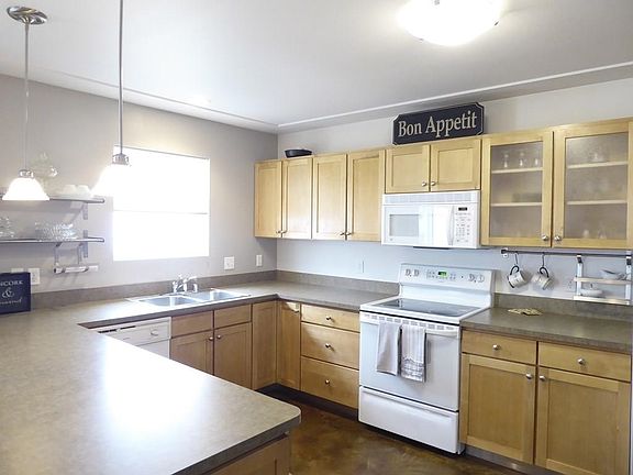 4th image of 3794 Chamberlain Dr