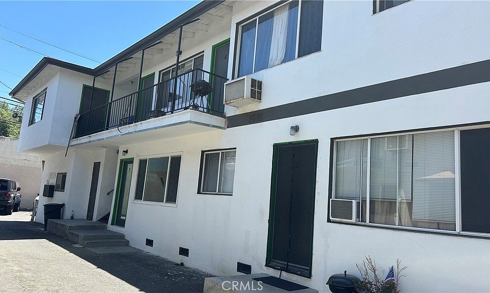 1st image of 14222 Calvert St APT 3