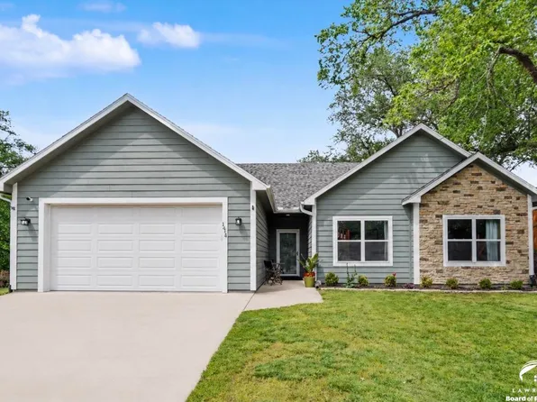 1414 E 25th Ter, Lawrence, KS 66046