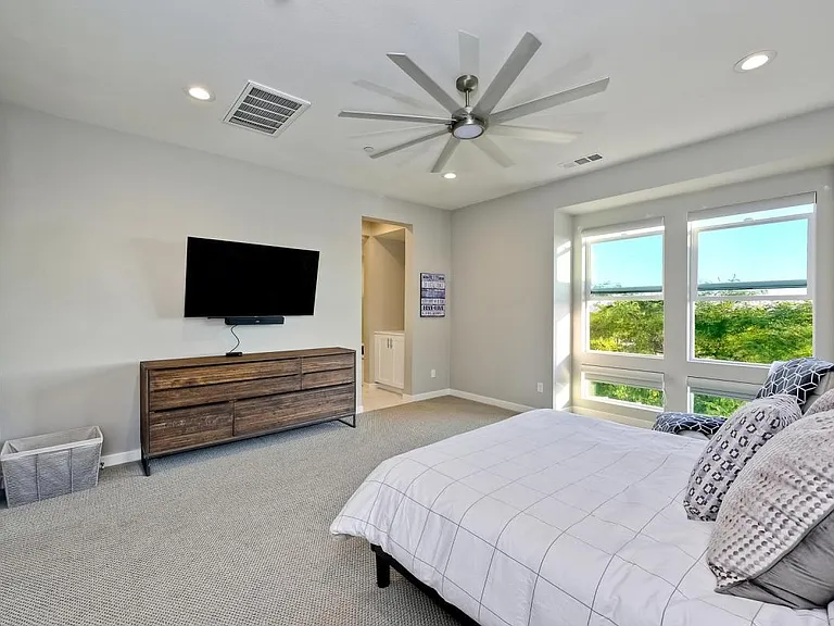 16242 Camden Cir — Photo 5