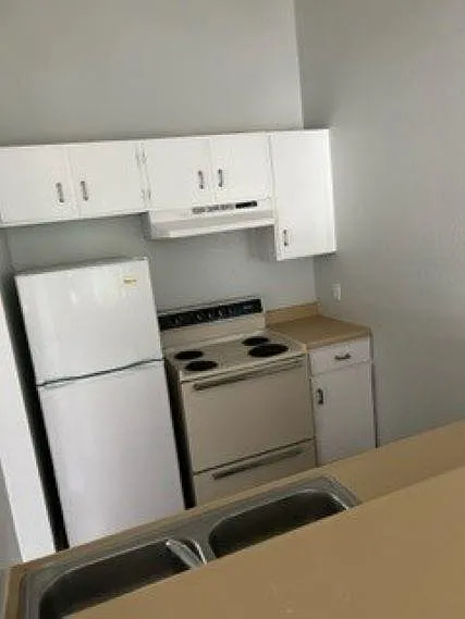 490 Highland Ave #30 — Photo 2