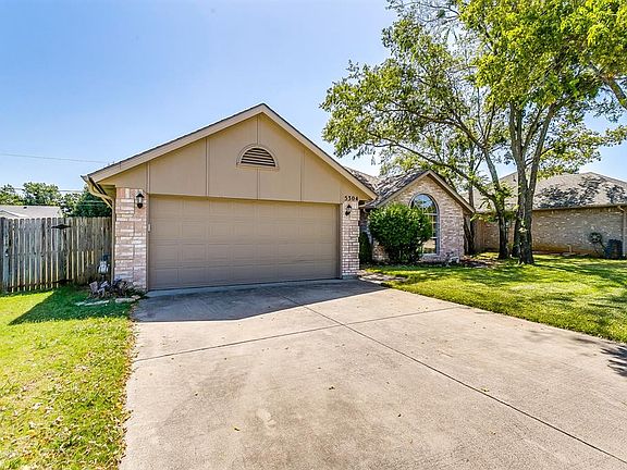 3rd image of 5304 Texas Dr