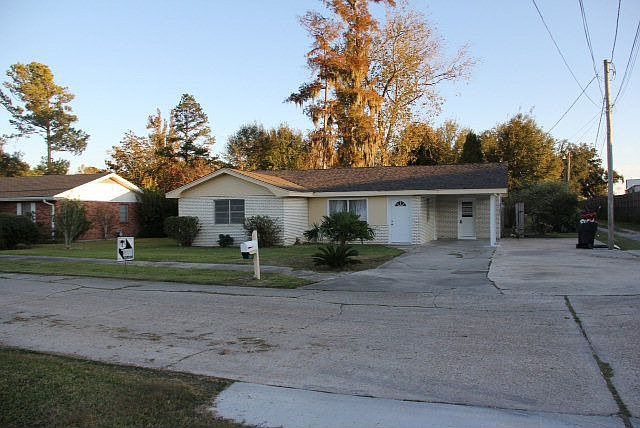 1st image of 315 Bellaire Dr