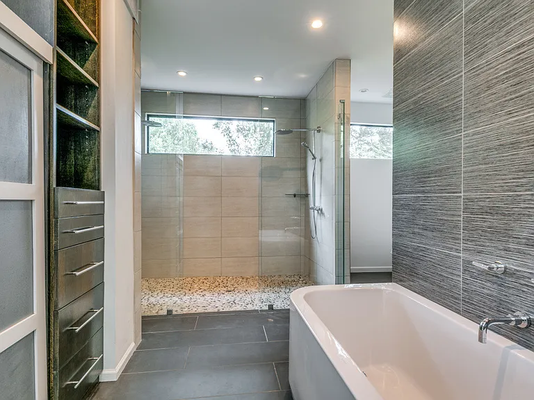 919 Knott Pl — Photo 10