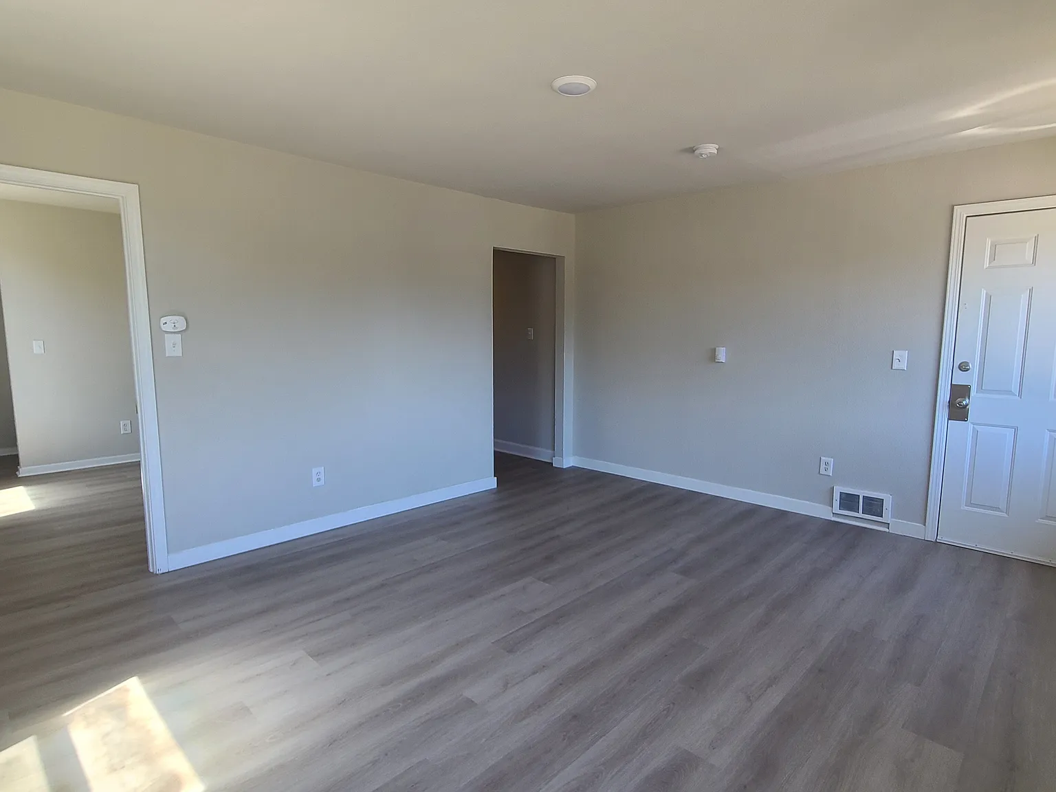 1 bed, 500 sqft, $1,195 — Photo 2