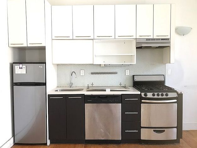 1st image of 220 Bushwick Ave APT 4B