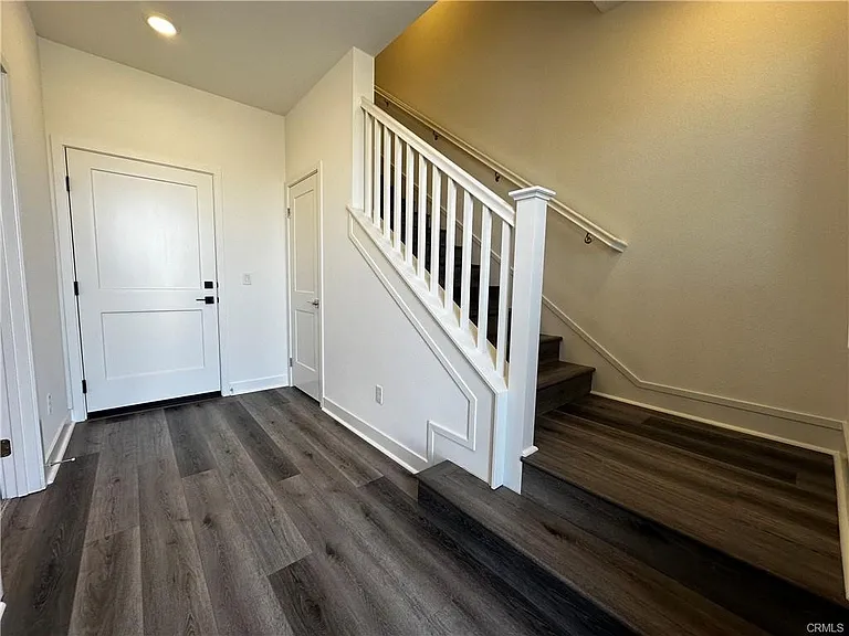 5019 Belmont Ln — Photo 2