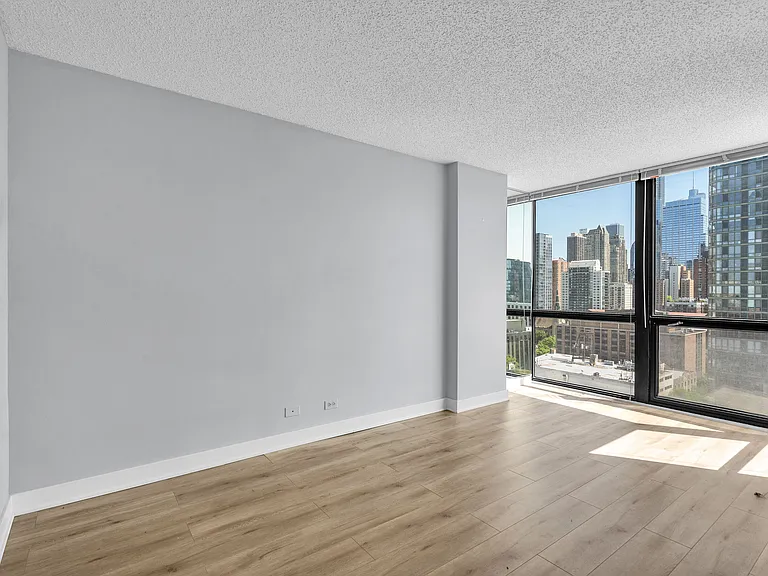 1122 N Clark St #1710 — Photo 5