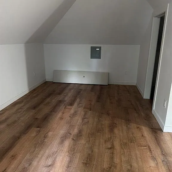 1180 Albert Rd — Photo 20