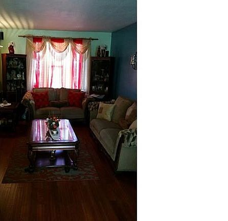 2nd image of 2516 Yates Ave
