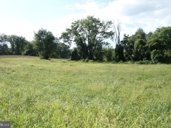 628 W State Rd, West Grove, PA 19390