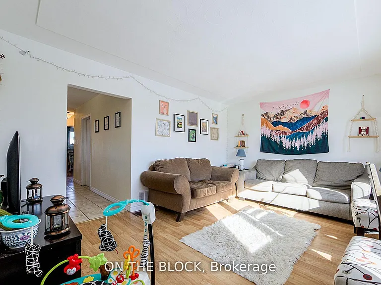 151 Nugent Dr #UPPER — Photo 3