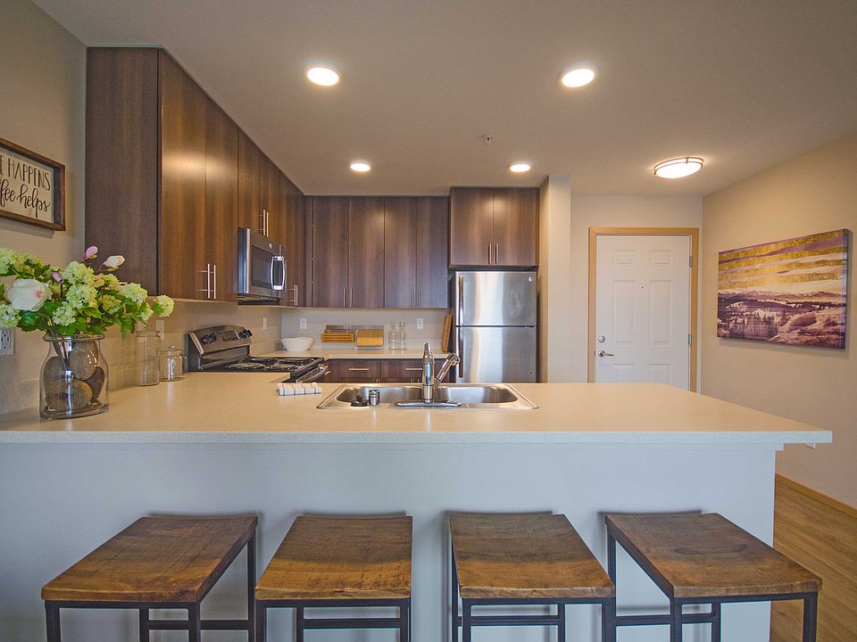 1st image of 646 Highland Ave #2102169