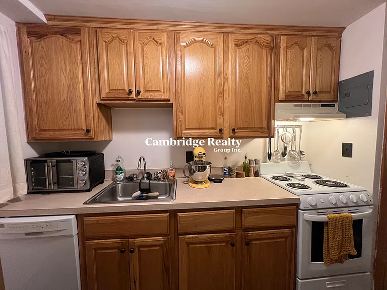 32 Chester St #2 — Photo 7