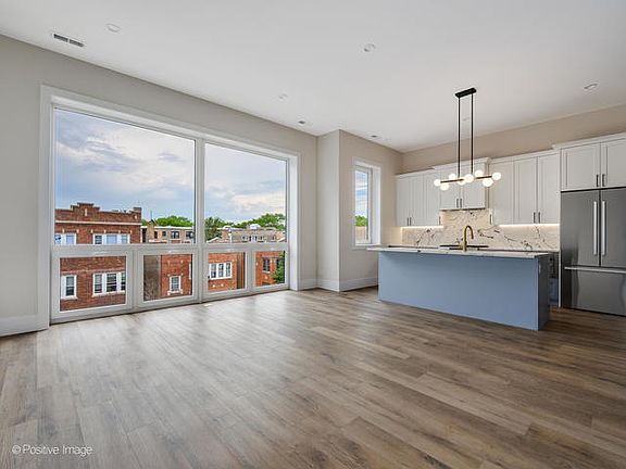 3rd image of 1934 W Belmont Ave #3W