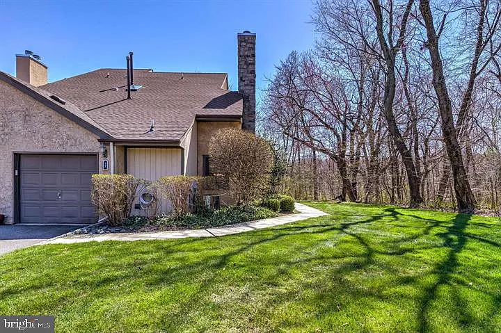 17 Ashford Dr — Photo 4